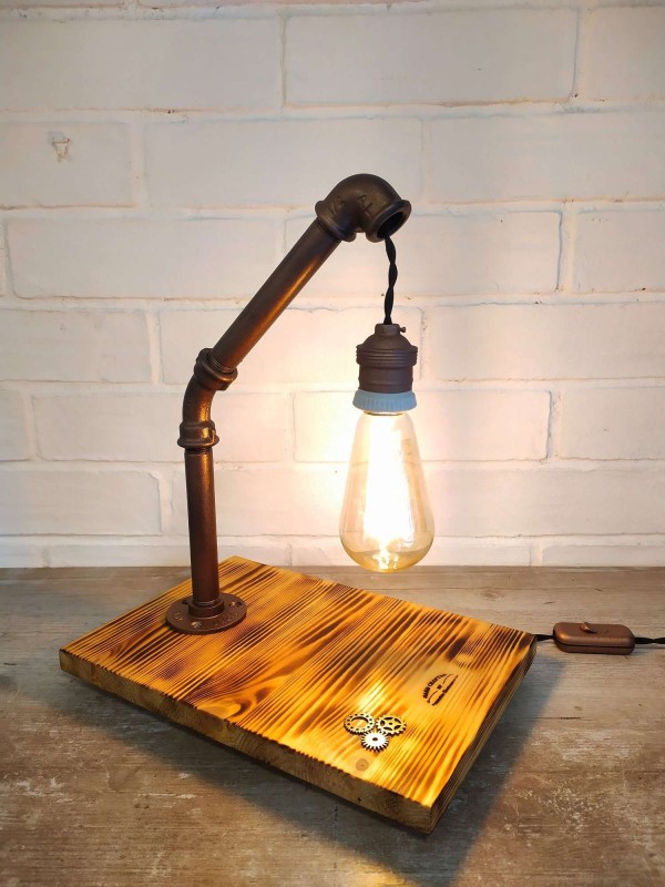 Lampada artigianale Rust Collection 02 con base in legno